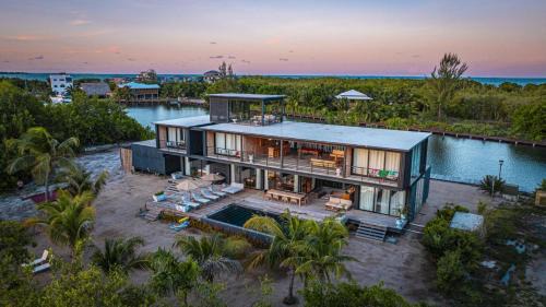 Placencia Villa | NEW Modern Ocean Front Villa on Private Island