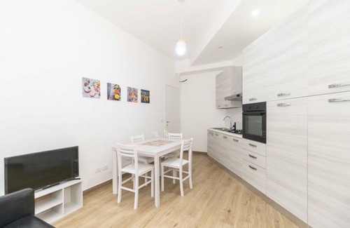 Vittoria Apartment | New! Modern & Spacious Apt x5 Piazza Statuto