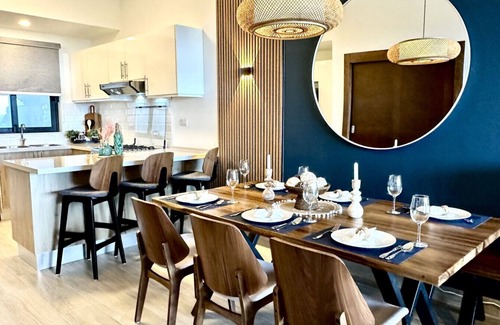 La Ceiba Apartment | *NEW* Modern & Stylish Condo With Rooftop Pool