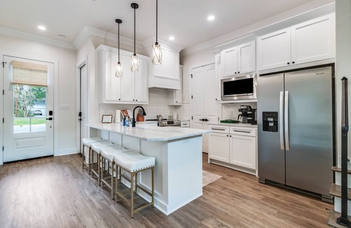Lafayette House | New modern townhome with Cajun flair located right in the heart of Lafayette!