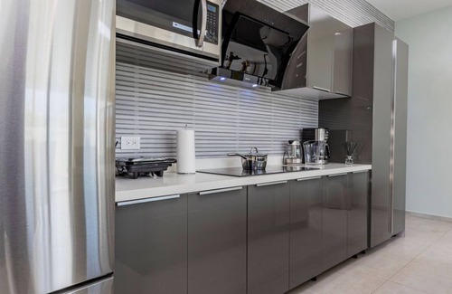 Opal Villa | New Modern Villa w/5 bedrooms and Private Pool