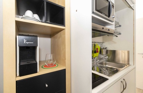 Vanchiglia Apartment | New! Montebello Modern Studio