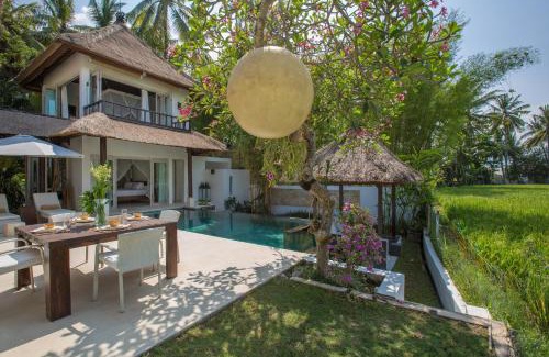 Lodtunduh Villa | New Moon