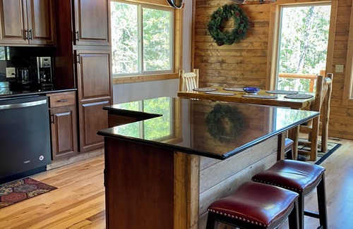 Valley of the Sun Cabin | New! Mountain Cabin w/Fireplace and Large Deck, 25 Miles to Breckenridge - Tranquility Inn