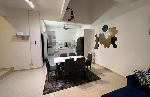 Seremban House | NEW! Naiz Crib 4 Bedroom at Kepayang Heights