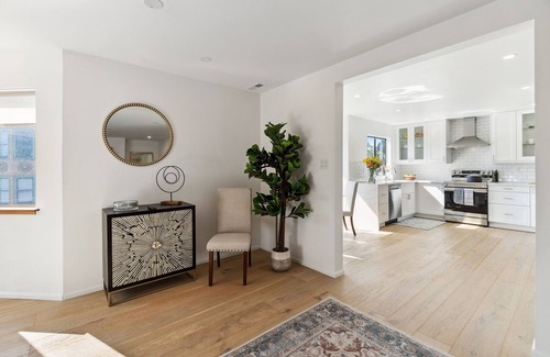 North of the Panhandle House | New NoPa Delight, Sunny, Garage Parking, Close to UCSF, Parks, 3 bed, 3 bath