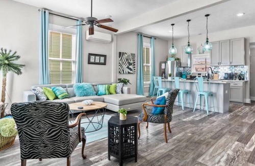 San Jacinto House | NEW! Ocean Attitudes