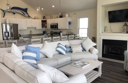 South Nags Head House | New! Ocean Breeze - Oceanfront 8 BR in Outer Banks
