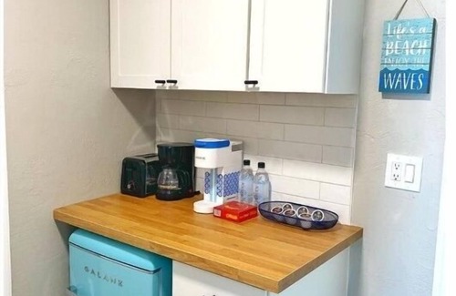 Ocean Dunes South Apartment | NEW! Ocean Front With Balcony King Size Bed Studio