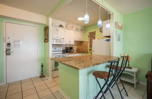 Northeast Virginia Beach Condo | NEW! Oceanfront Condo/Beach/Pool/Jet Ski/Boat
