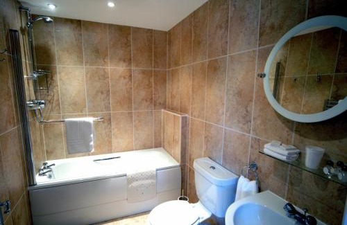 Penally House | New Overlander Inn