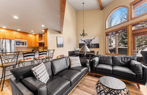 Keystone House | NEW OWNERS: 10-Min Walk to Ski Lift and Short Drive to River Run Village