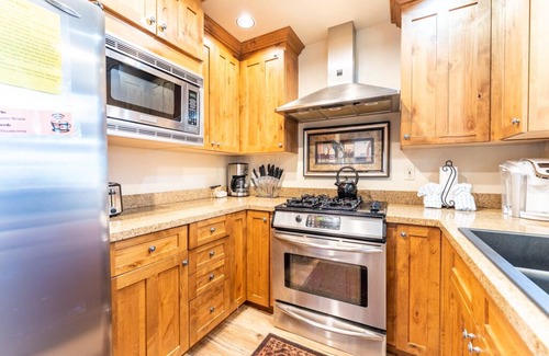 Keystone House | NEW OWNERS: 10-Min Walk to Ski Lift and Short Drive to River Run Village