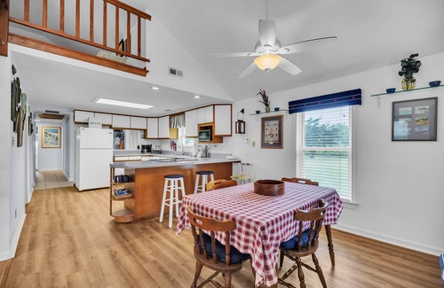Cape Charles Cottage | NEW! Oyster Cottage in Historic Fishing Village