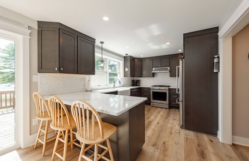 Paradise Point House | New! Paradise Gathering: Lakefront, Hot Tub, Fireplace, Grill!