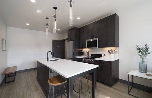 Breckenridge Condo | New! Park Ave Flat 15, Brand new Luxury Condo, Minutes to Everything!