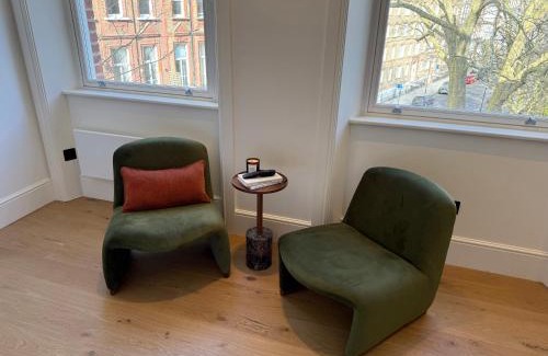 Earl's Court Apartment | NEW park view luxury apartment