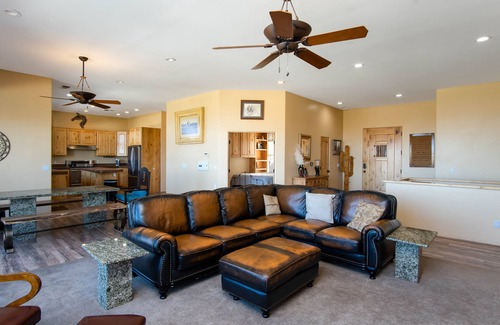 Cottonwood-Verde Village Villa | New Pebble Tech Pool & Manual timer on Spa, Red Rock Views @ 7J Ranch