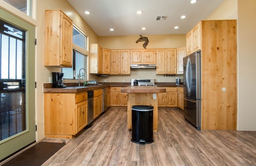 Cottonwood-Verde Village Villa | New Pebble Tech Pool & Manual timer on Spa, Red Rock Views @ 7J Ranch