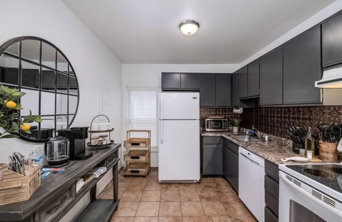 Ypsilanti Apartment | NEW! Pet-Friendly Furnished Apt Near EMU Free Parking