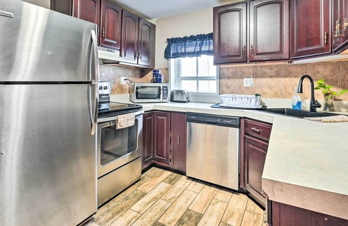 Sharpsburg House | NEW! Pet-Friendly Sharpsburg Home - Fenced-In Yard