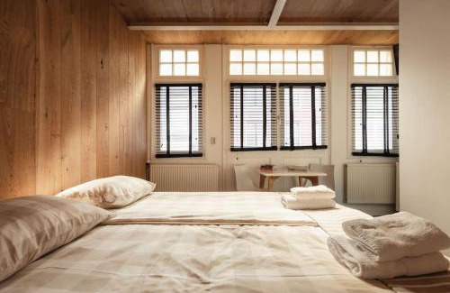 De Weteringschans Apartment | New! Private Authentic Apartment In City Centre!
