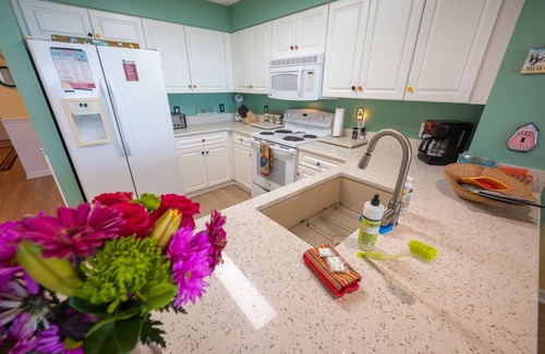 Ocean Drive Condo | New Private Ashworth Resort Direct Oceanfront View