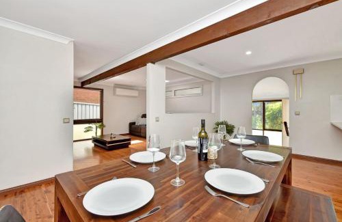 Brightwaters House | NEW PropertyBreezy Bayside Haven at Brightwaters