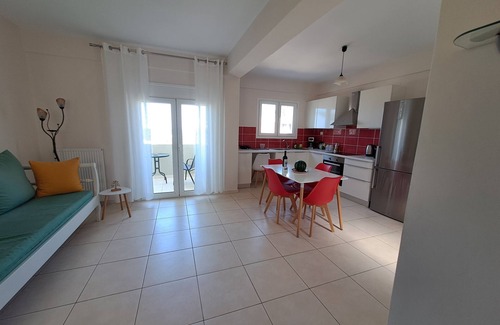 Limenas Chersonisou House | New, quiet house close to the sea with private garden & private parking.