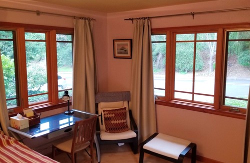 Ladera Apartment | New! Quiet Studio. Private Entrance. Parking. WiFi. Laundry. Near Stanford.