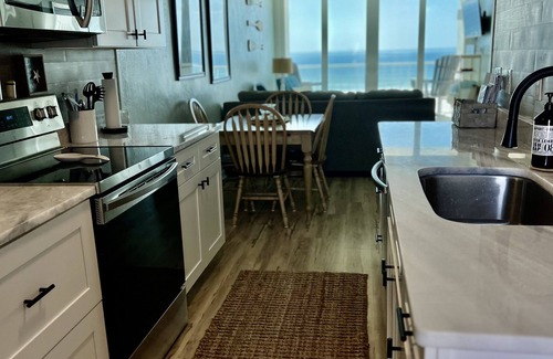 Gulf Shores Condo | New refreshed GULF FRONT 2b/2b withn FREE daily chair service 2 chair/umbrella