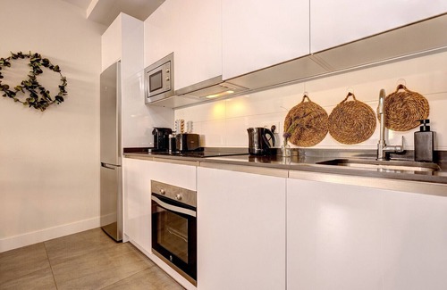 Fuengirola City Centre Apartment | New Relaxed 2 Bed Fuengirola City Beach Retreat