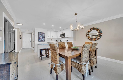 Crystal Beach Condo | NEW REMODEL - Beachfront~2 King Suites~GREAT REVIEWS~Family Resort w/Pool