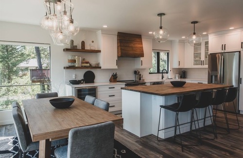 Whitefish House | NEW remodel w/wood burning fireplace, wraparound deck & lake views