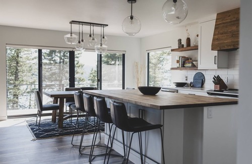 Whitefish House | NEW remodel w/wood burning fireplace, wraparound deck & lake views