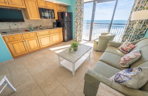Windy Hill Condo | New Remodeled Oceanfront, Beach Cove Direct Views!