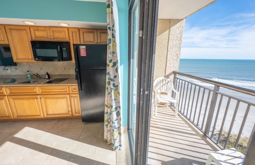 Windy Hill Condo | New Remodeled Oceanfront, Beach Cove Direct Views!
