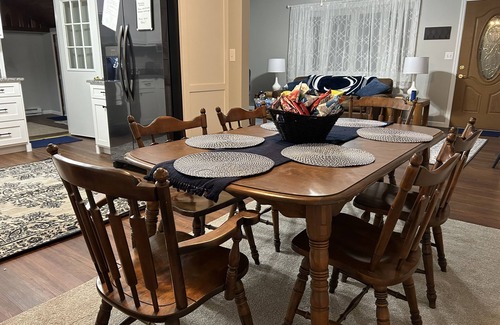 Stormstown House | New Remodeled home. Quiet family neighborhood. 15 mins to PSU.