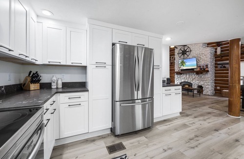 Chiefland Cabin | NEW! Remodeled River Retreat Cabin-Beautiful views right on the Suwannee River