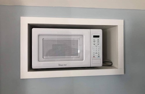 Dimond Apartment | New Remodeled Studio in Oakland's Dimond District