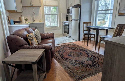 Durham Apartment | NEW! Renovated 2Br/1Ba near NCSSM