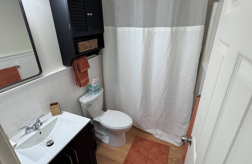 Concord Apartment | New Renovation cozy apartment with AC, WiFi