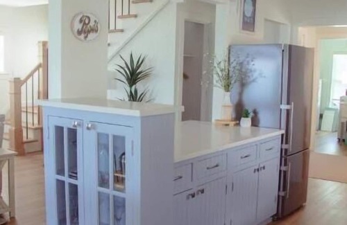 Marine City House | New renovation Riverfront Oasis