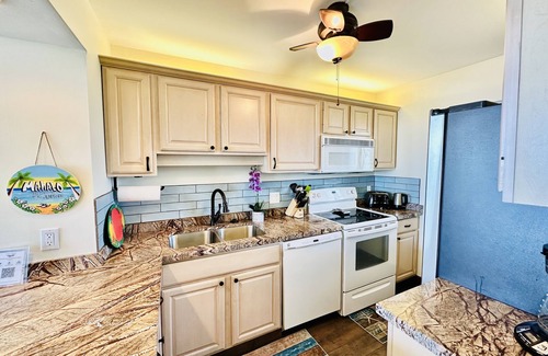 Kihei Apartment | NEW RENTAL SPECIAL RATES! Top floor Penthouse Spectacular Ocean Views!
