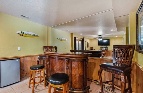 Ocean Sands House | New Reservations for Aug/Sept Enjoy dinner on us with $100 gift certificate delivered to your hom.