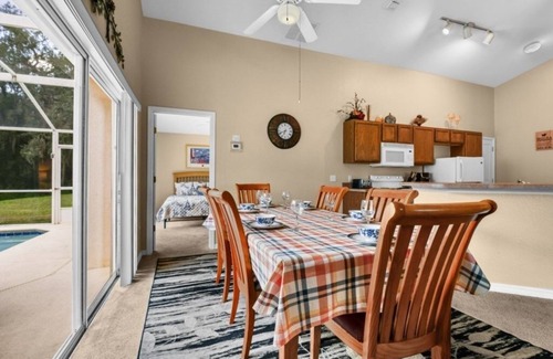 Loughman Villa | NEW! Reserve Retreat - Gated 4BR with Pool Near Disney