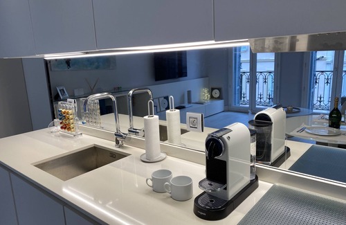 Cannes City Centre Apartment | NEW! RESIDENCE MARCEAU - CANNES CENTER - Walk to Beach!