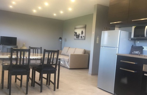 Flemalle House | New residence with private parking and 2 apartments for 4 people each.