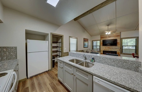 Ingram Cabin | NEW Riverfront Cabin- Hunt, TX