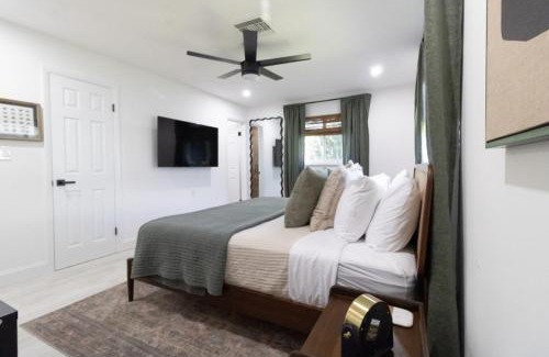 Riverside House | NEW Riverside Retreat with Pool